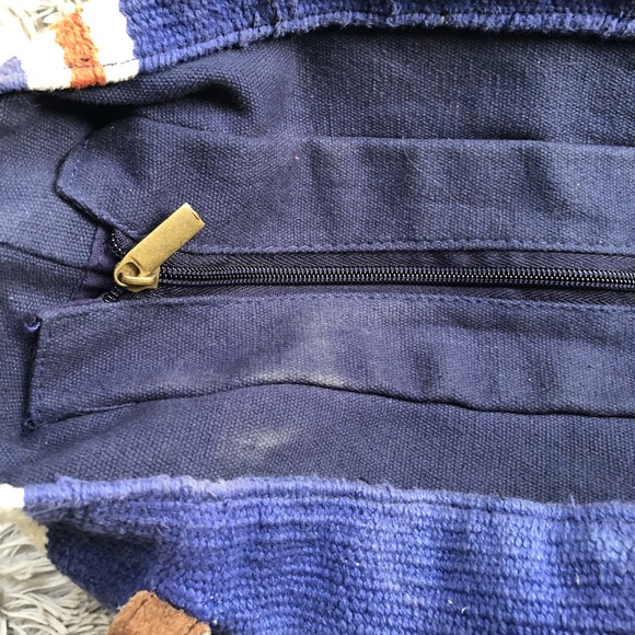 Aztec Print Tote - Picture 6 of 8